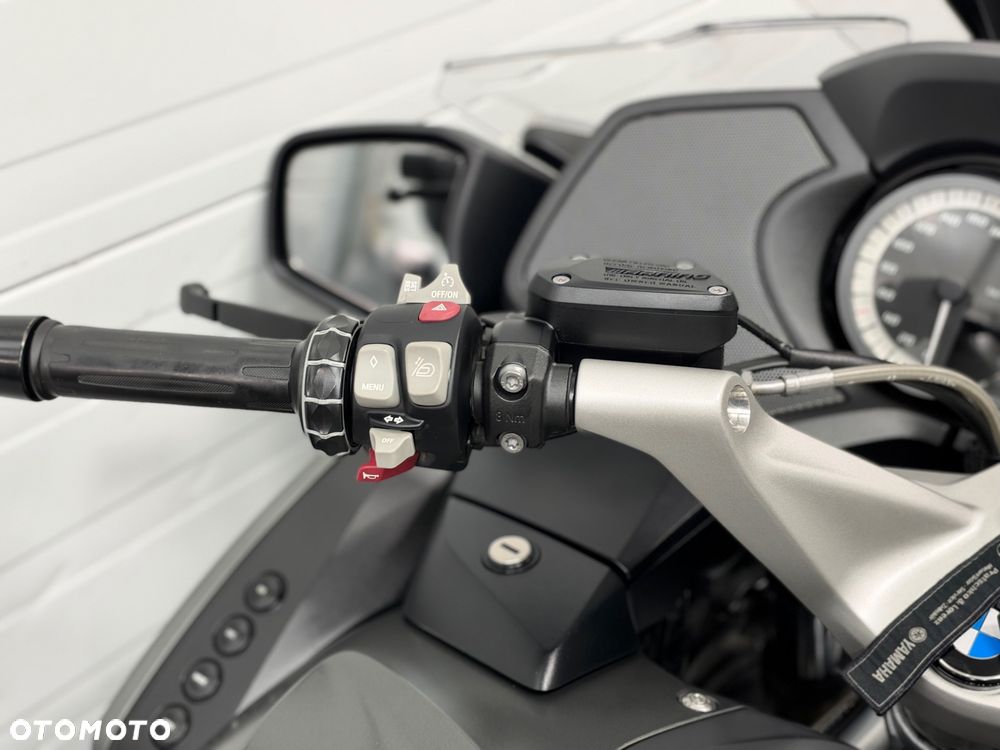 BMW R - 26