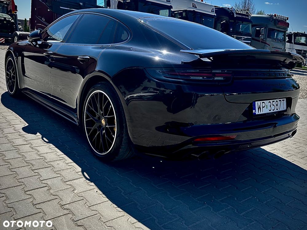 Porsche Panamera Turbo - 6