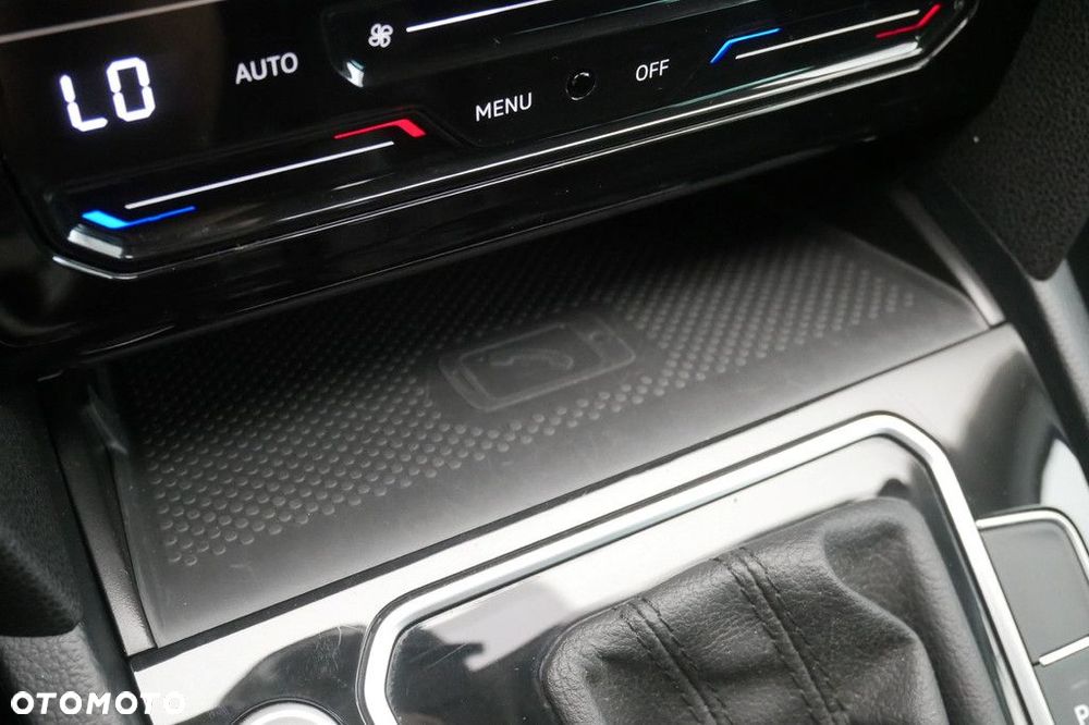 Volkswagen Passat Variant 2.0 TSI Elegance DSG - 28