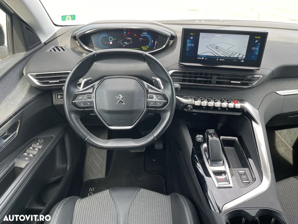 Peugeot 3008 225 e-EAT8 Allure Pack - 25