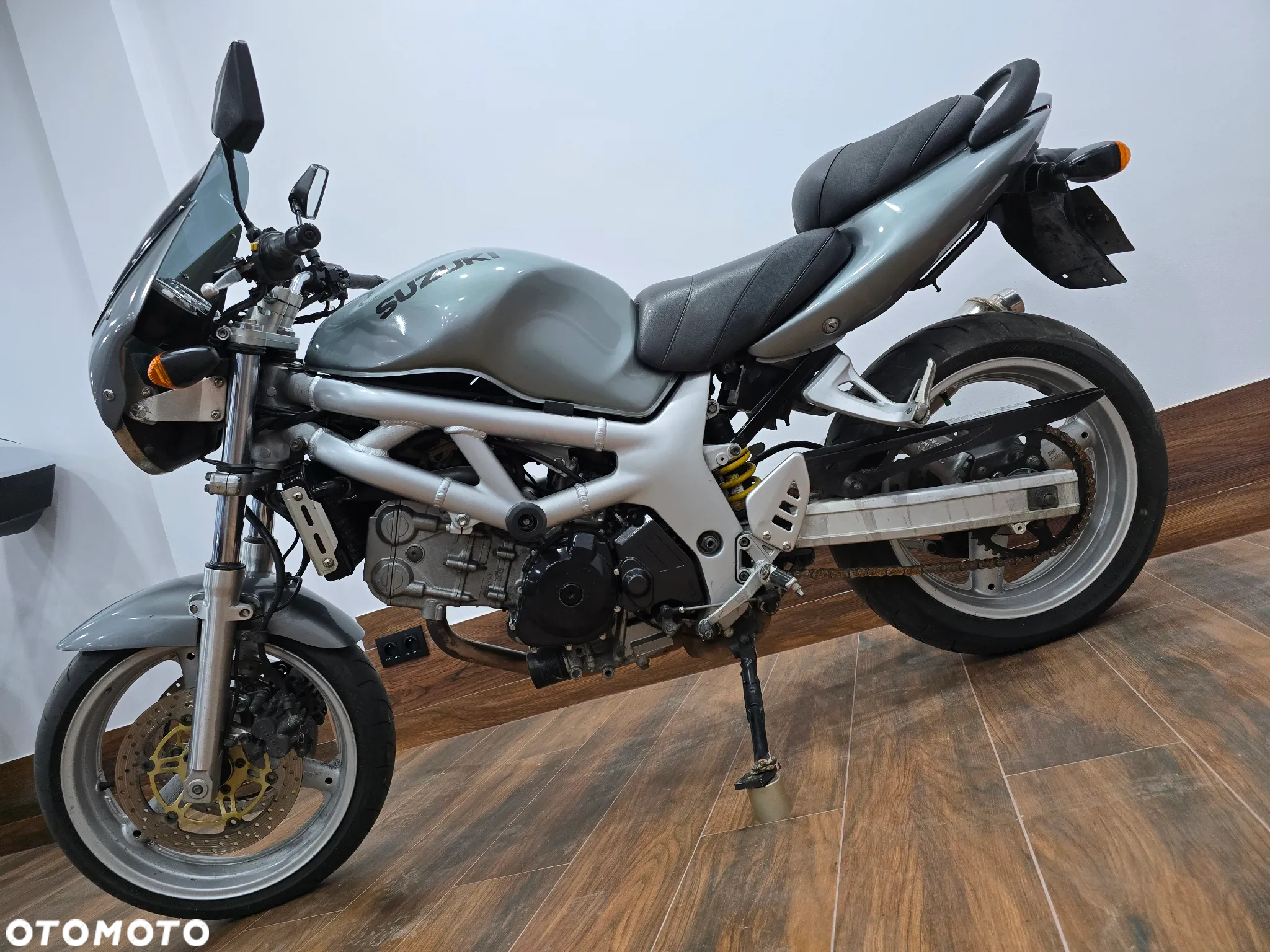 Suzuki SV - 17