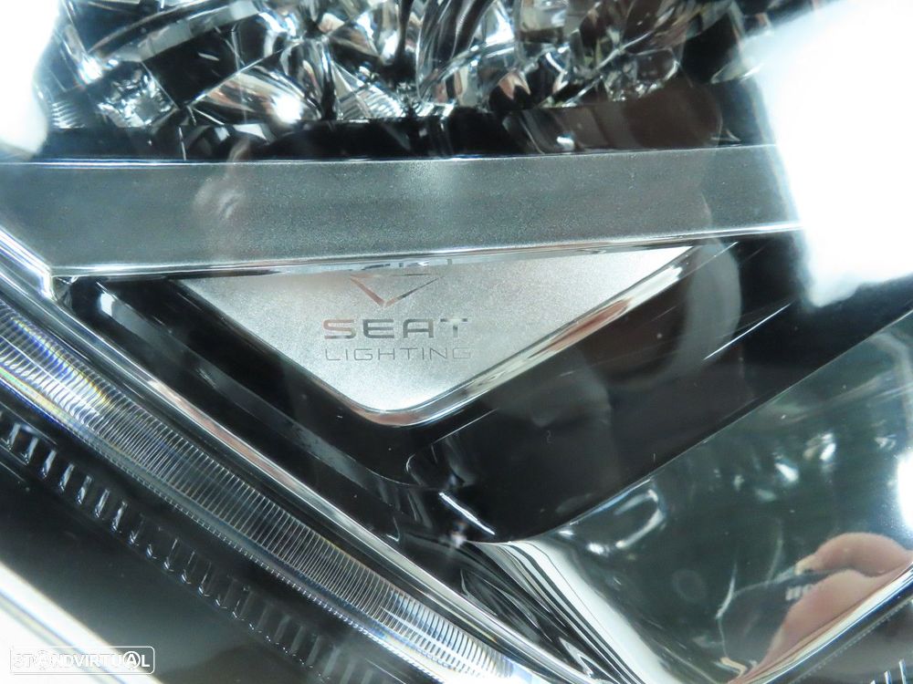 Farol Xenon Direito Seminovo/ Original SEAT ATECA (KH7) 576941008G - 2