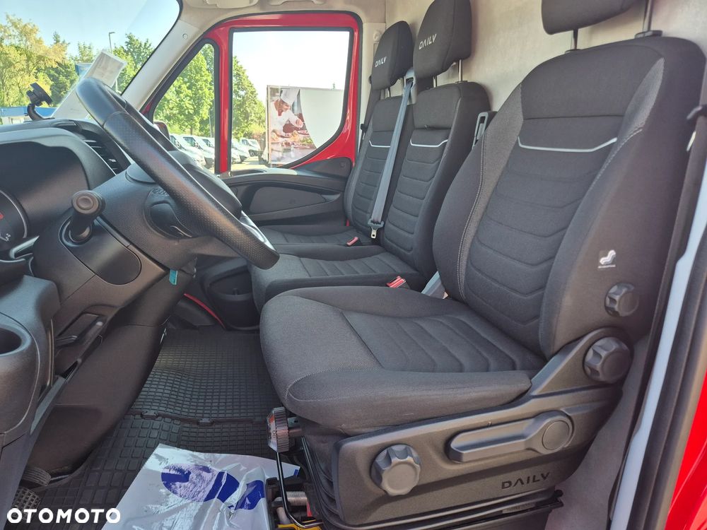 Iveco 35S16A8V (30931) - 16