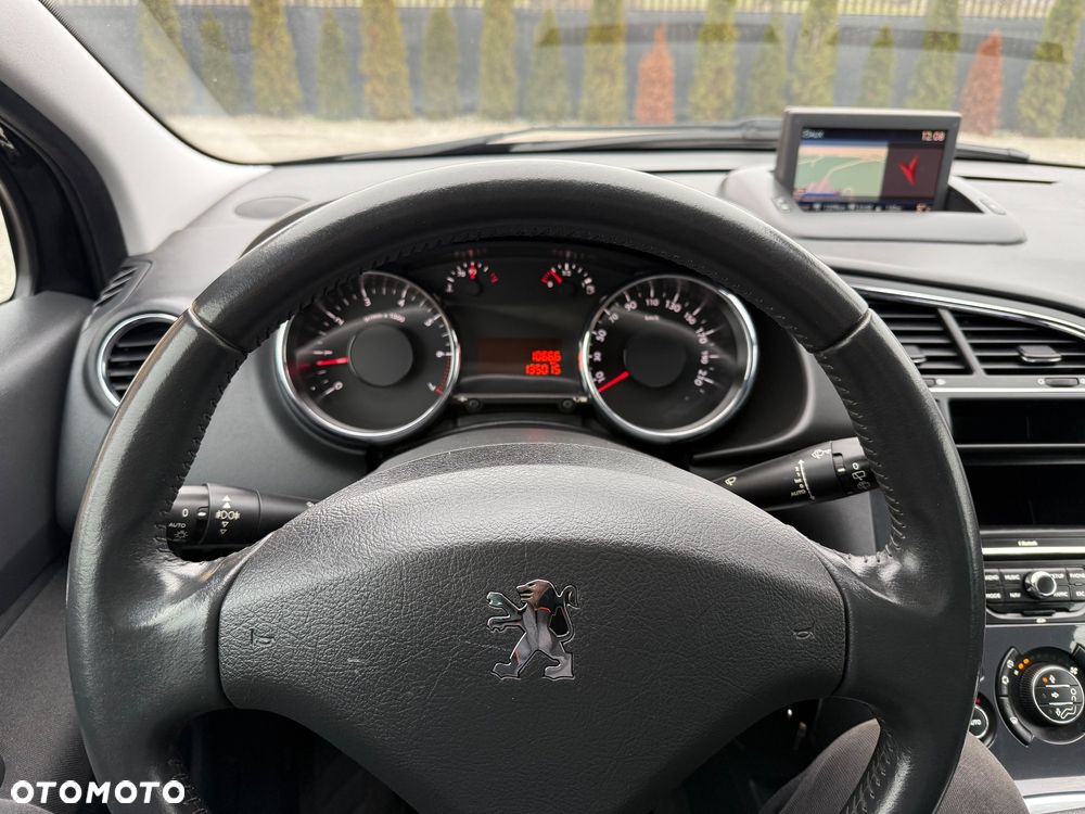 Peugeot 3008 120 VTi Tendance - 32