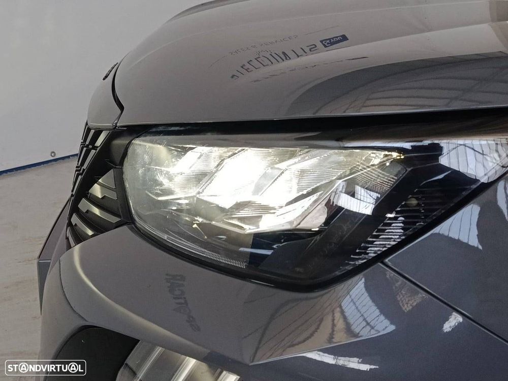 Peugeot 2008 1.2 Hybrid Allure e-DCS6 - 25