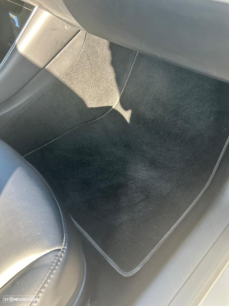 Tesla Model 3 Performance Dual Motor AWD - 25