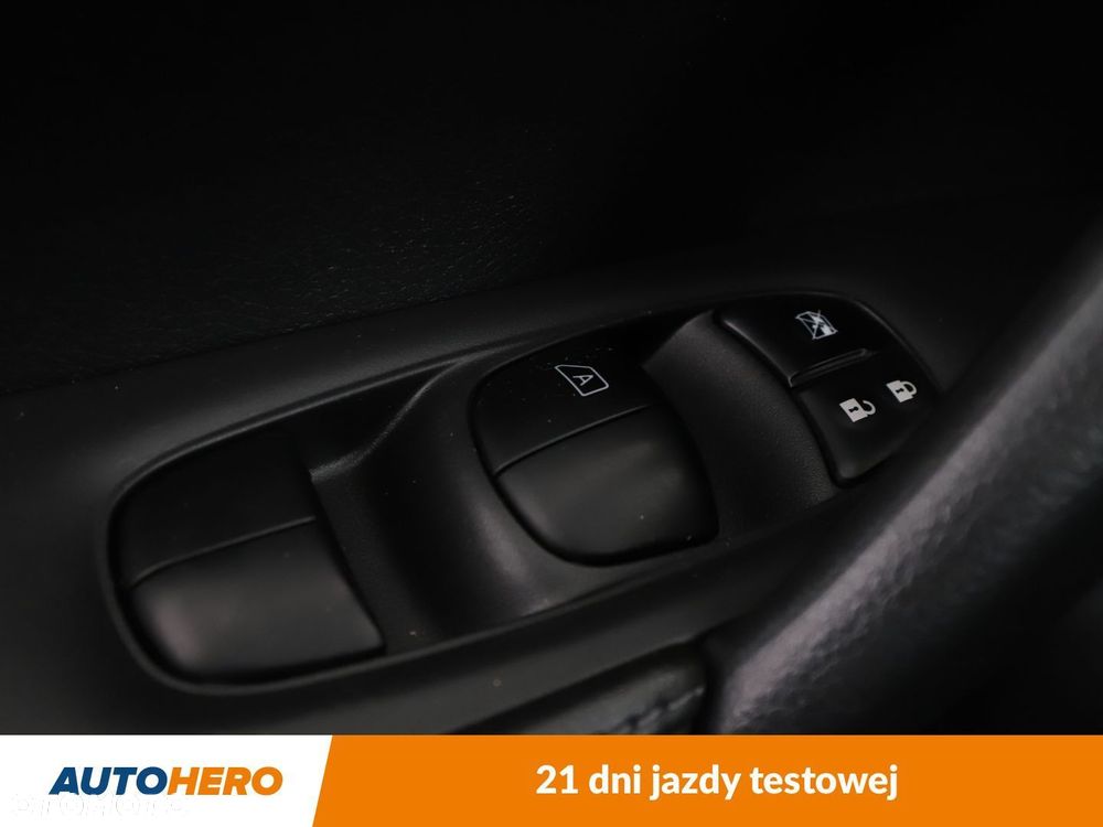Nissan X-Trail 1.6 DIG-T N-Connecta 2WD - 32