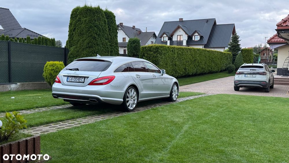 Mercedes-Benz CLS 350 CDI 4-Matic BlueEff - 2