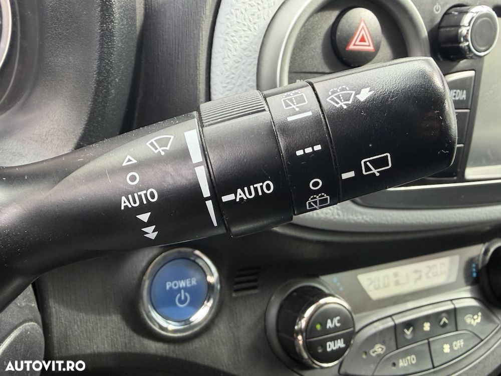 Toyota Yaris 1.5 VVT-i HSD Luna - 9