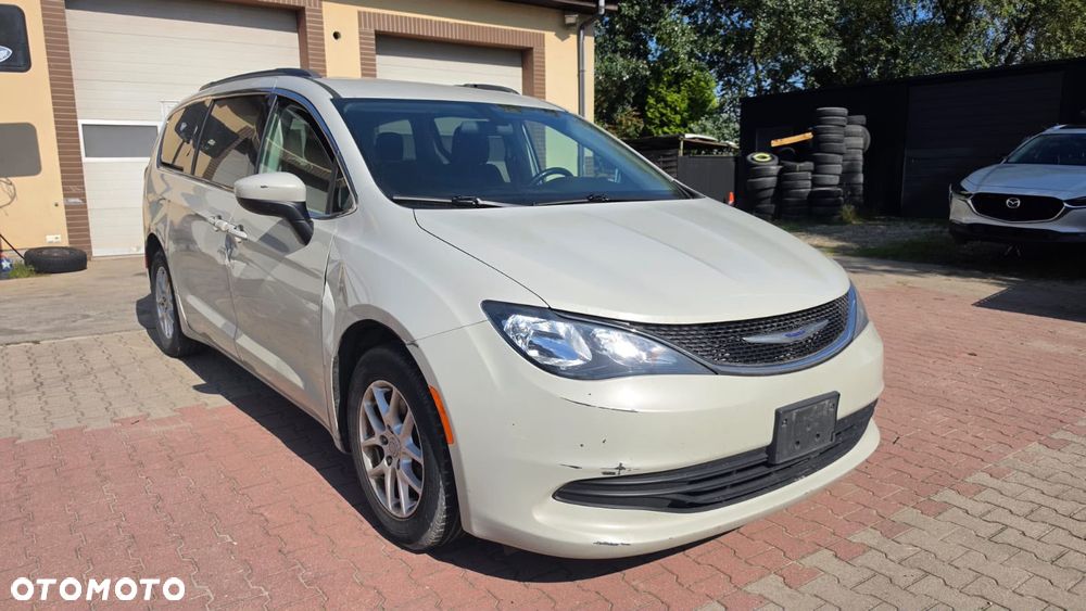 Chrysler Pacifica - 9