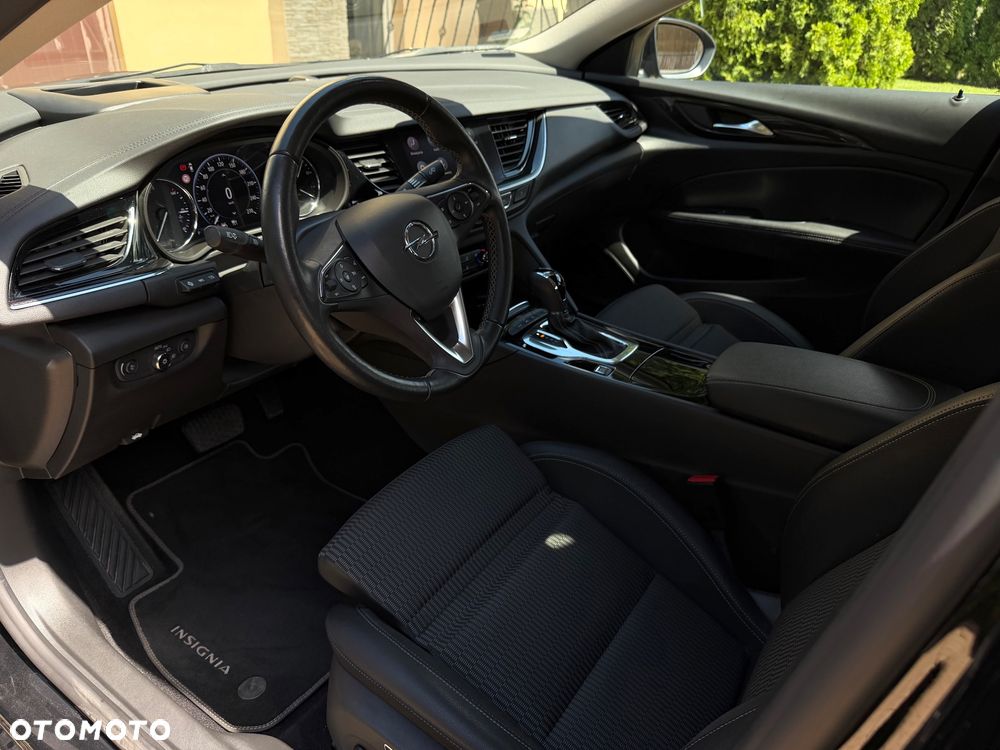 Opel Insignia 2.0 T Business Elegance S&S - 10