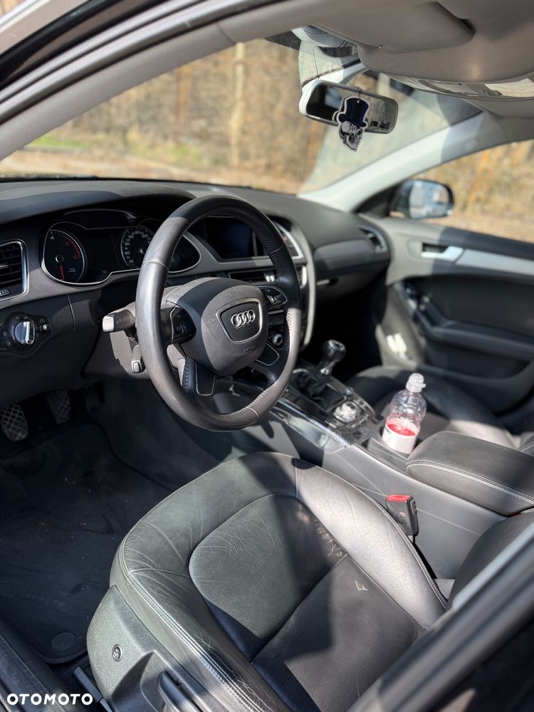 Audi A4 Limousine - 13