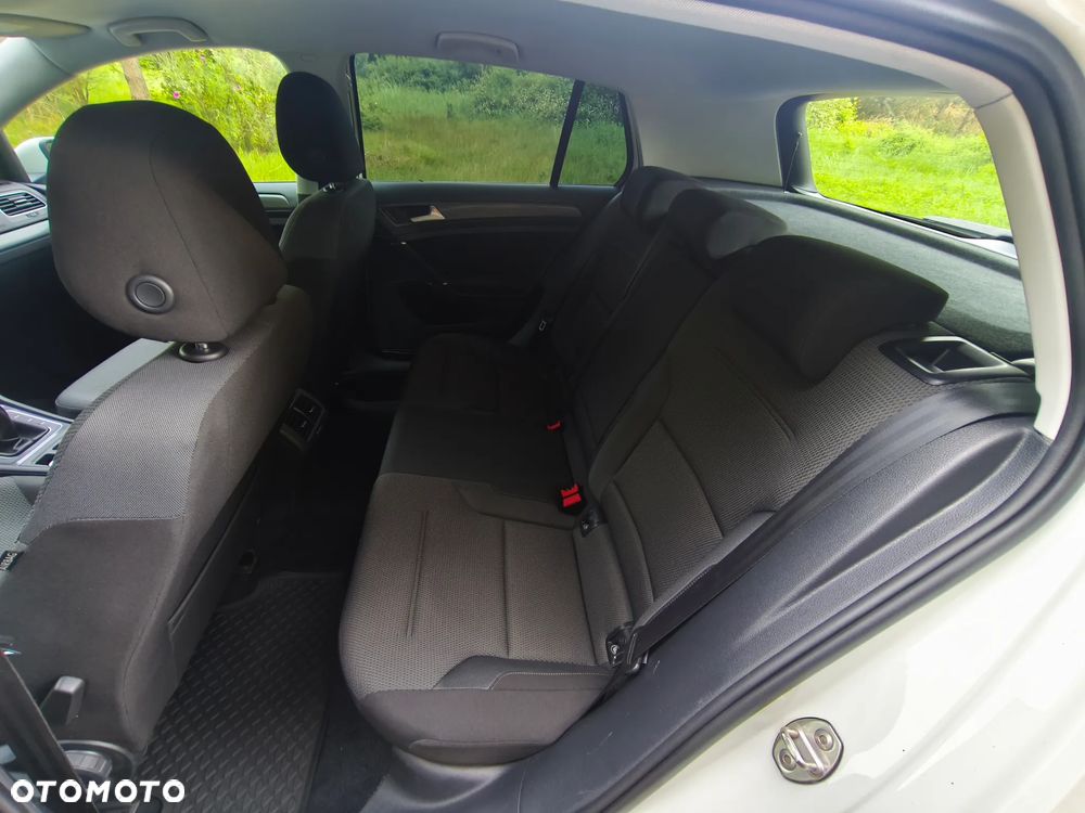 Volkswagen Golf 1.0 TSI (BlueMotion Technology) Comfortline - 24