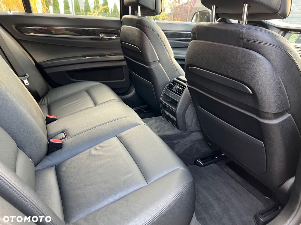 BMW Seria 7 740d xDrive Edition Exclusive - 22