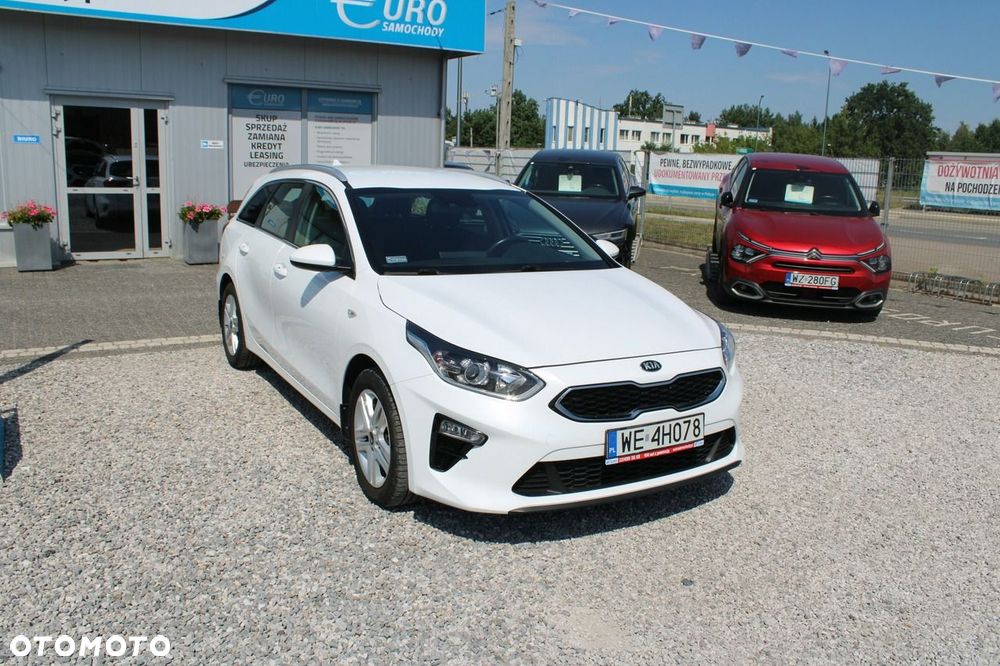 Kia Ceed - 4