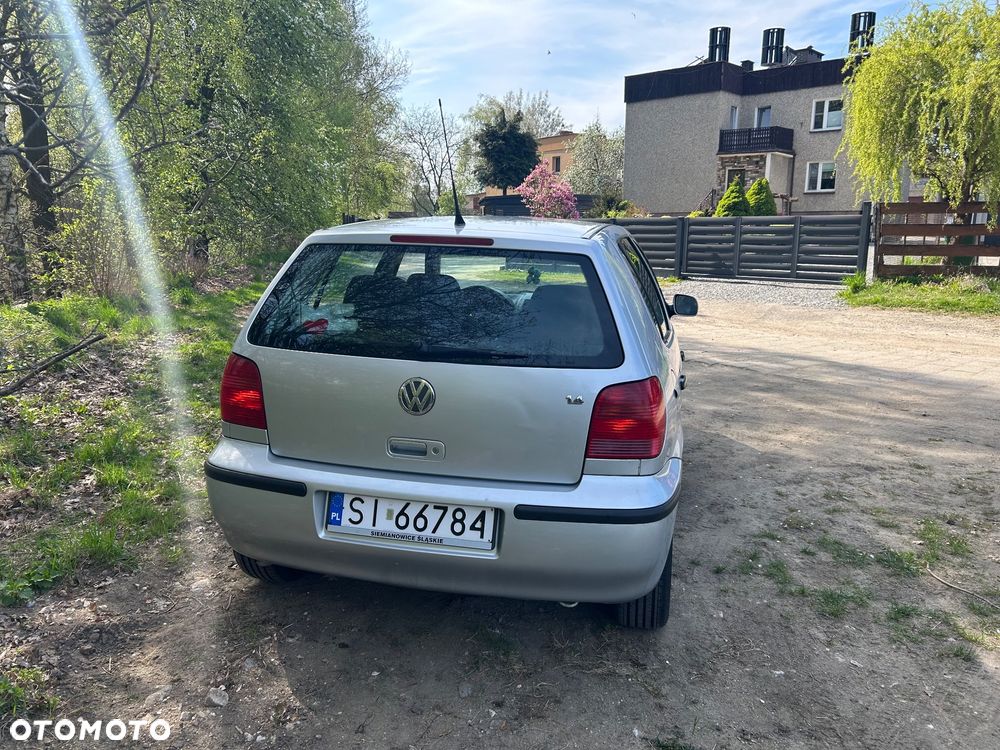 Volkswagen Polo 1.4 16V Comfortline - 4