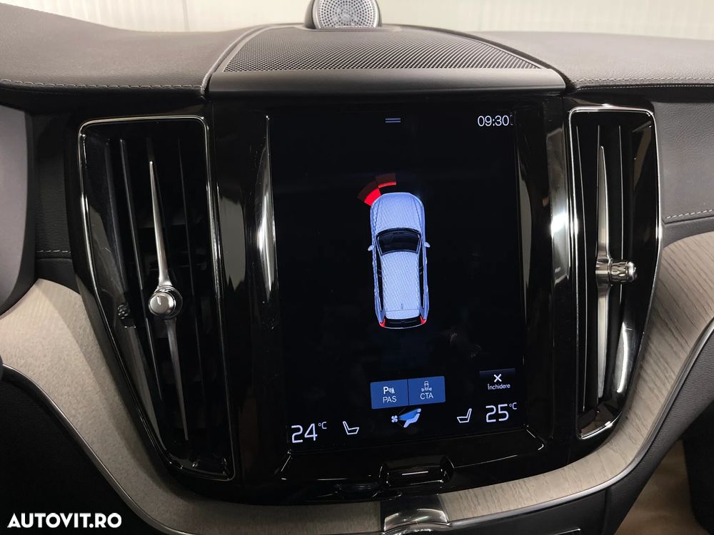 Volvo XC 60 Recharge T8 Twin Engine eAWD Inscription - 17