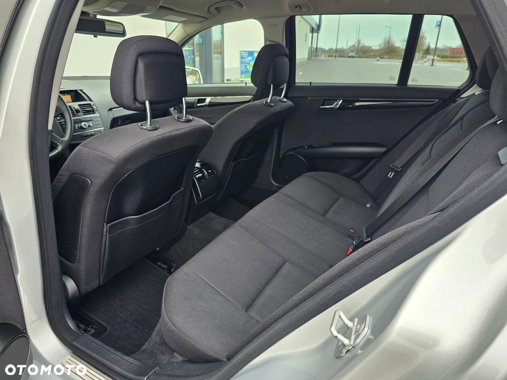 Mercedes-Benz Klasa C 220 CDI DPF Automatik - 18