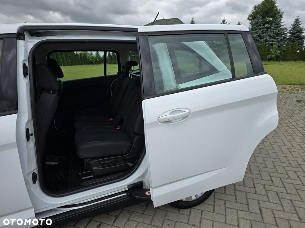 Ford Grand C-MAX - 19