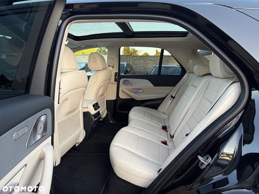 Mercedes-Benz GLE 300 d 4Matic 9G-TRONIC AMG Line - 31