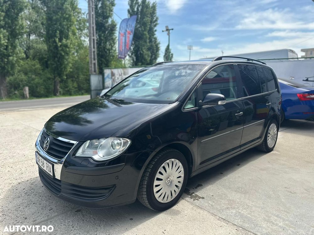 Volkswagen Touran 1.9TDI Highline DSG - 2