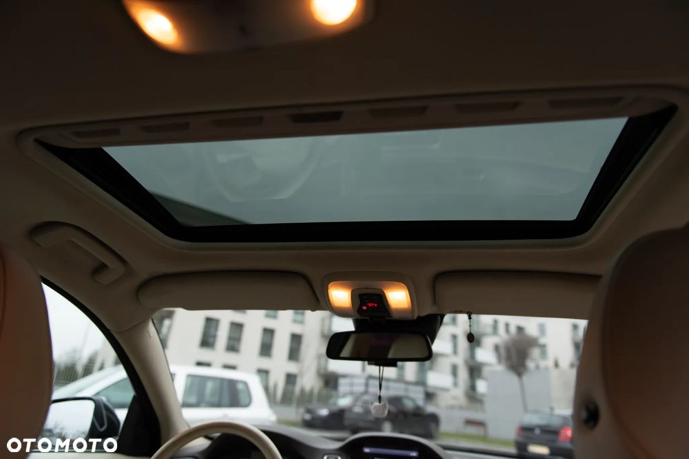 Volvo V70 D3 Summum - 11