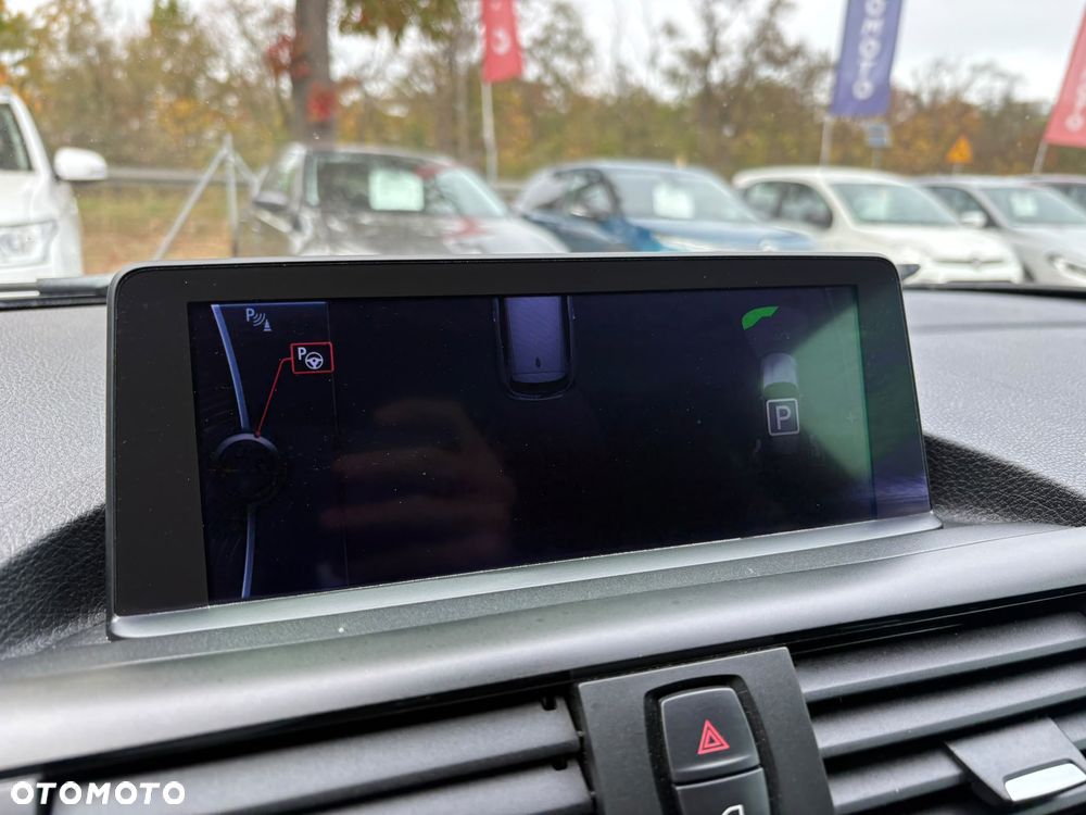 BMW Seria 1 114i Sport Line - 17
