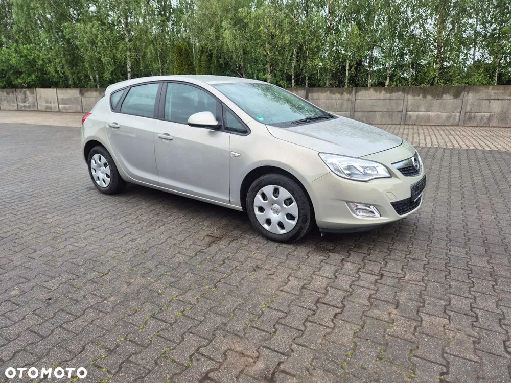 Opel Astra - 10