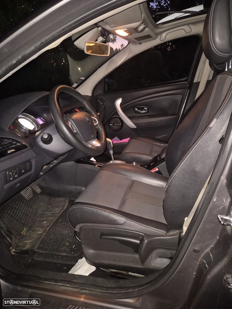 Renault Mégane Sport Tourer dCi 110 FAP EDC Bose Edition - 13