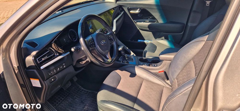 Kia Niro 1.6 GDI Hybrid L - 10