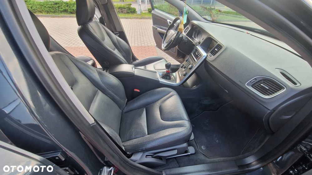 Volvo S60 D3 Momentum - 12