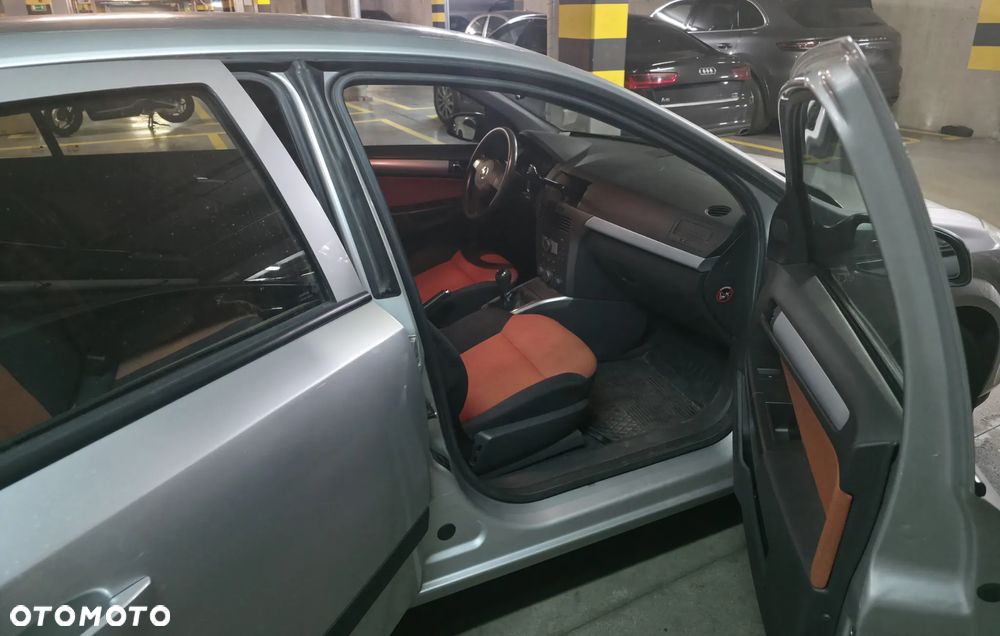 Opel Astra 1.6 - 9