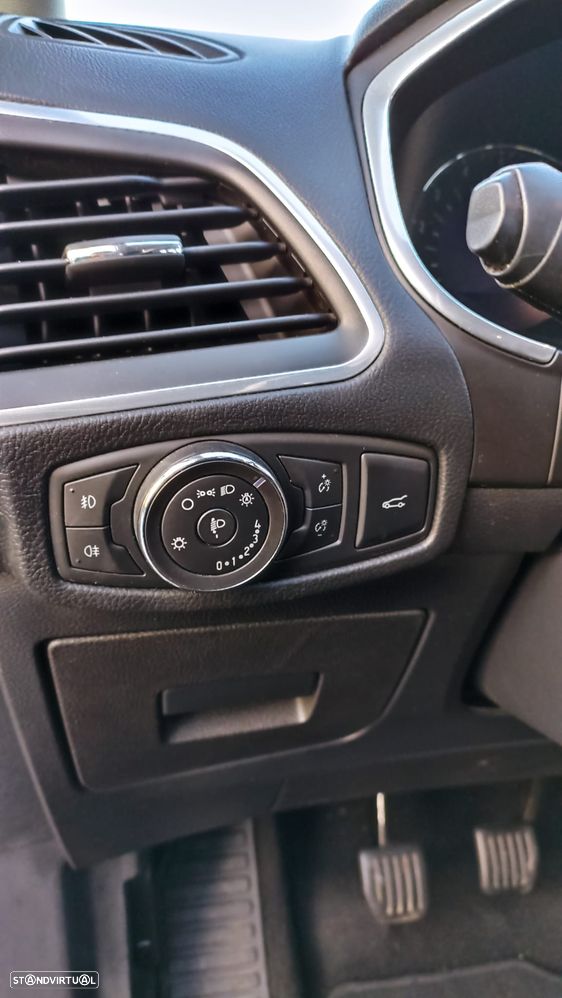 Ford S-Max 2.0 TDCi Titanium - 21