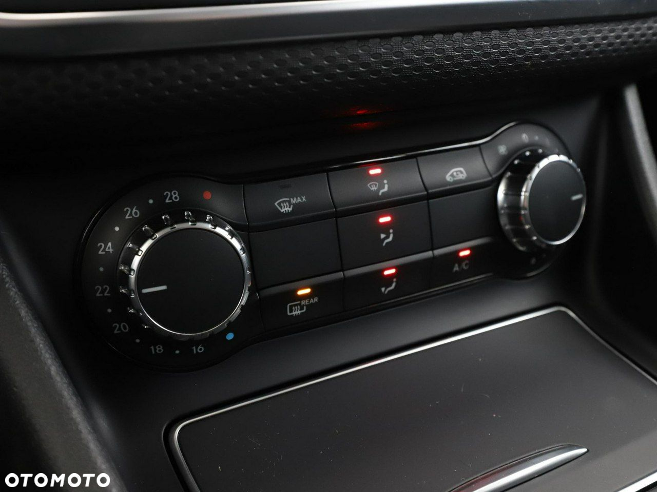 Mercedes-Benz Klasa A 180 (BlueEFFICIENCY) Style - 26