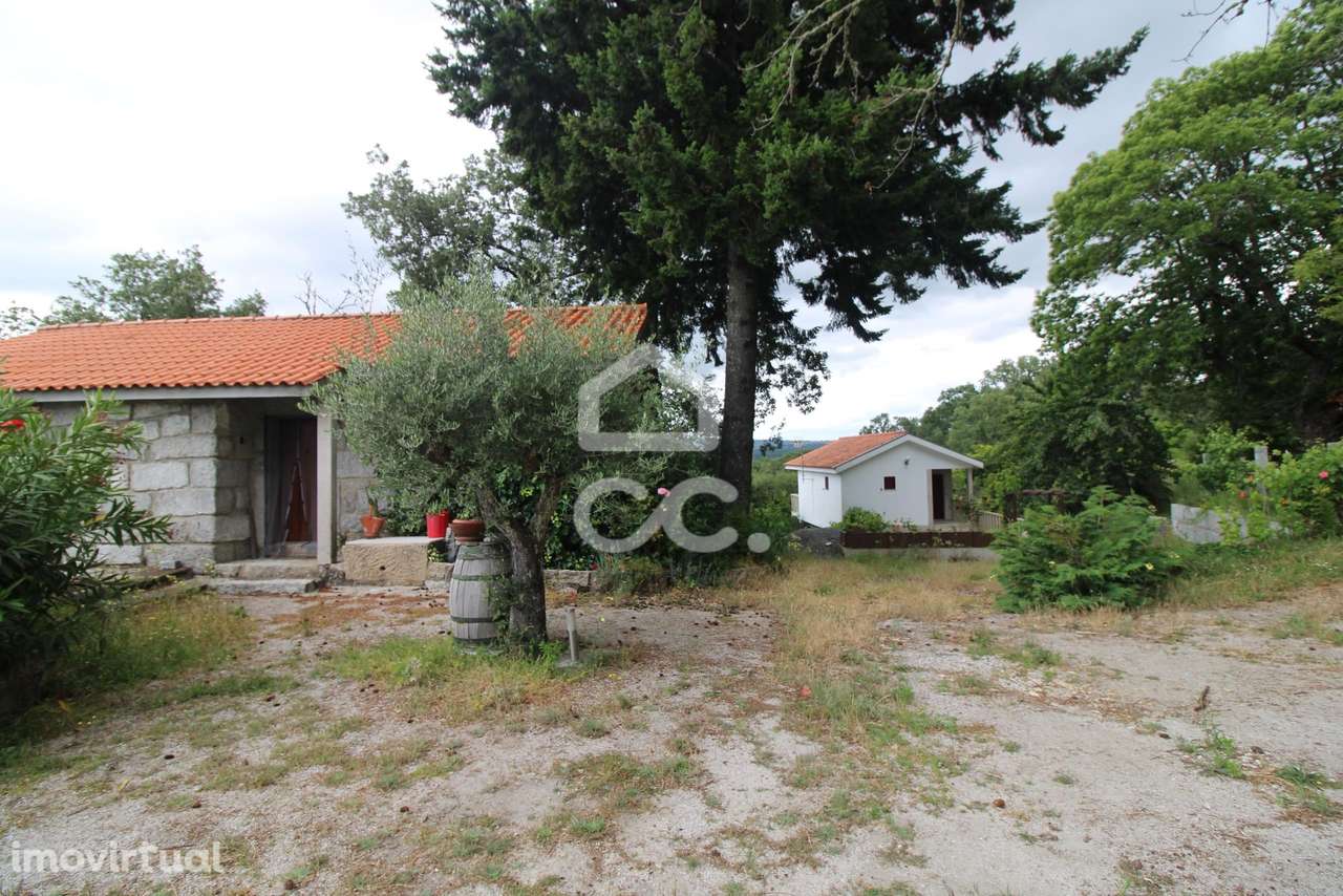 Quinta com moradias para turismo num ambiente paradisiaco - Grande imagem: 4/30