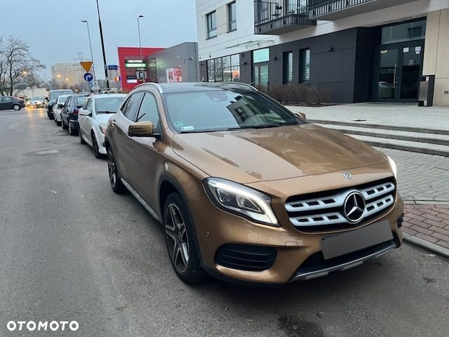 Mercedes-Benz GLA 220 4-Matic AMG Line - 11