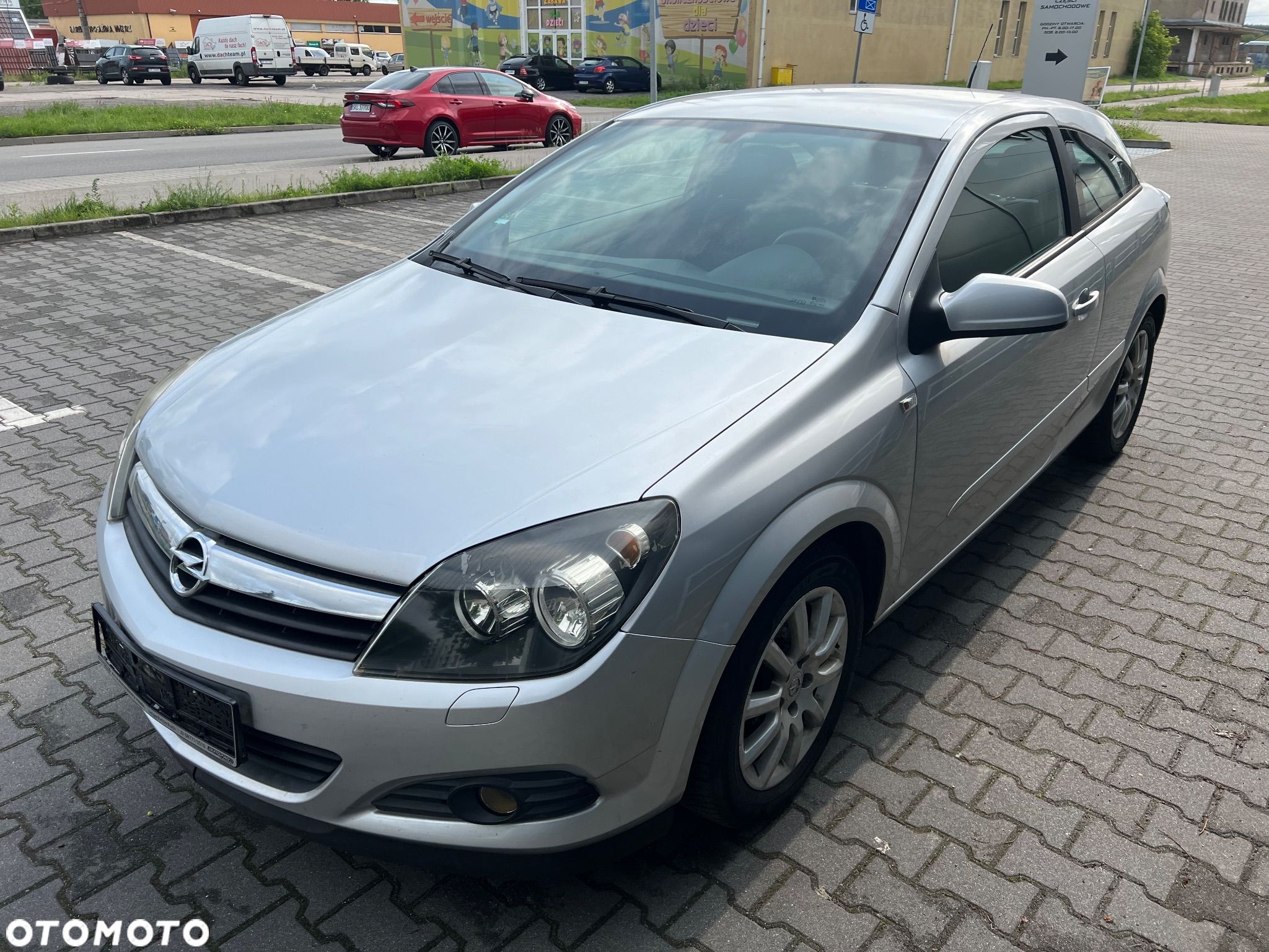 Opel Astra GTC 1.8 Edition - 1