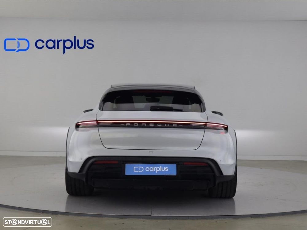 Porsche Taycan Cross Turismo 4S - 6