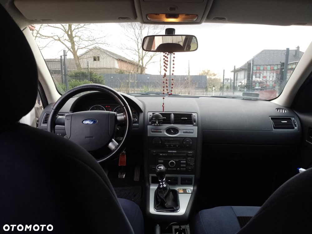 Ford Mondeo - 12