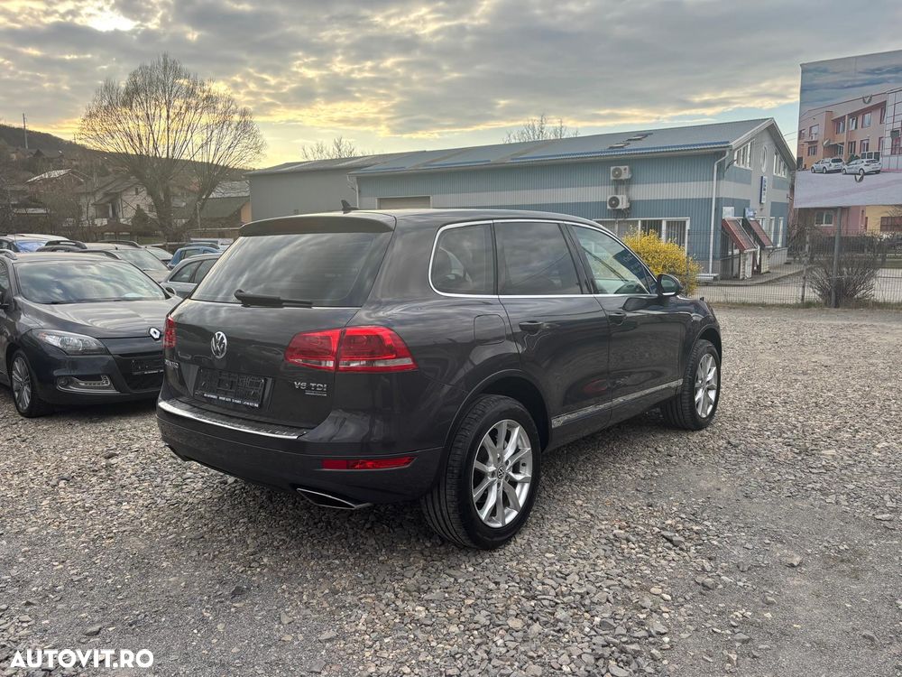 Volkswagen Touareg - 24