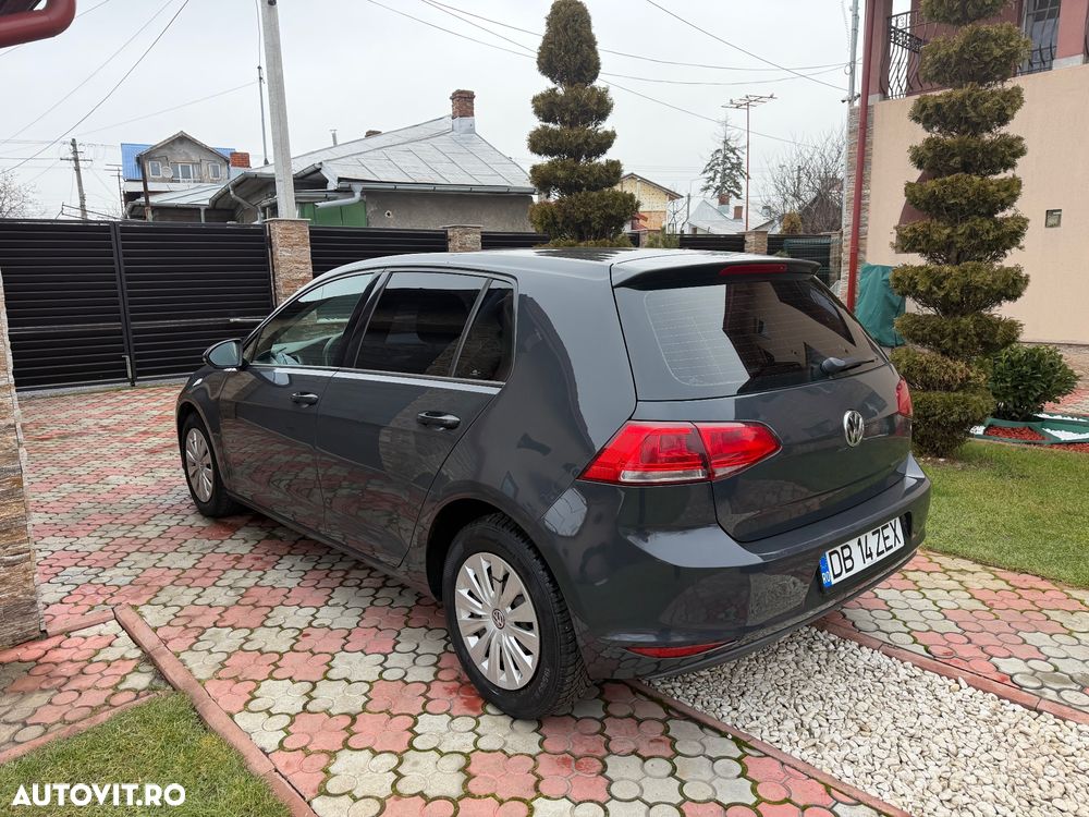 Volkswagen Golf - 8