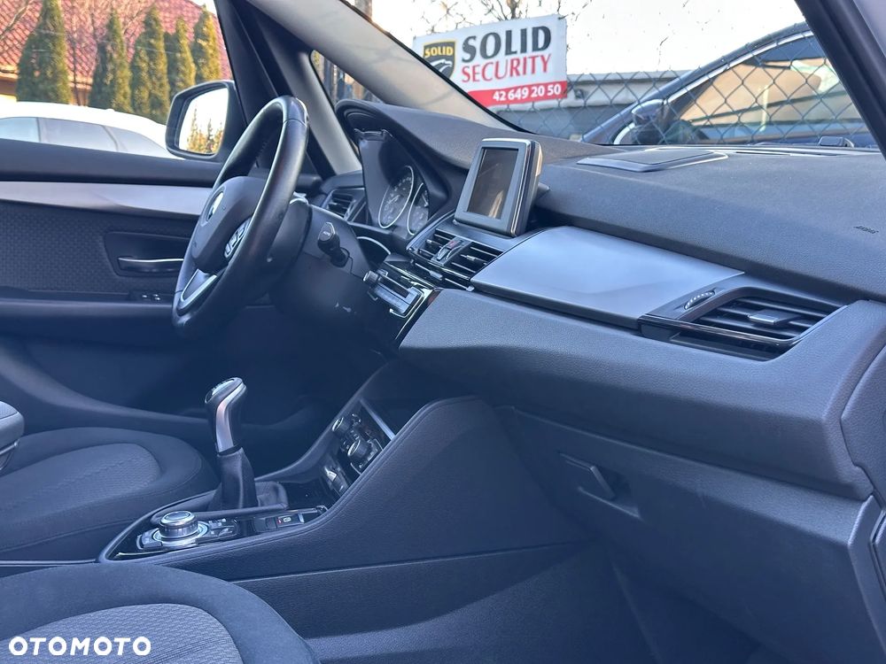 BMW Seria 2 218d - 28
