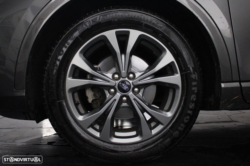 Ford Kuga - 37