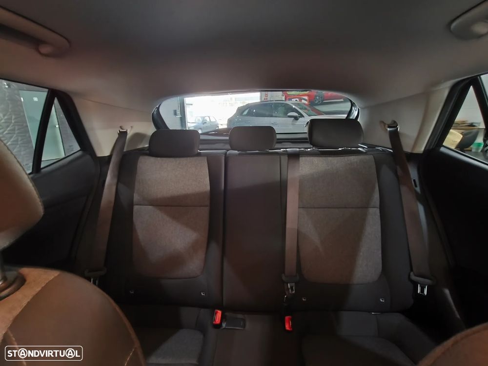 Kia Stonic 1.2 MPi Dynamic - 8