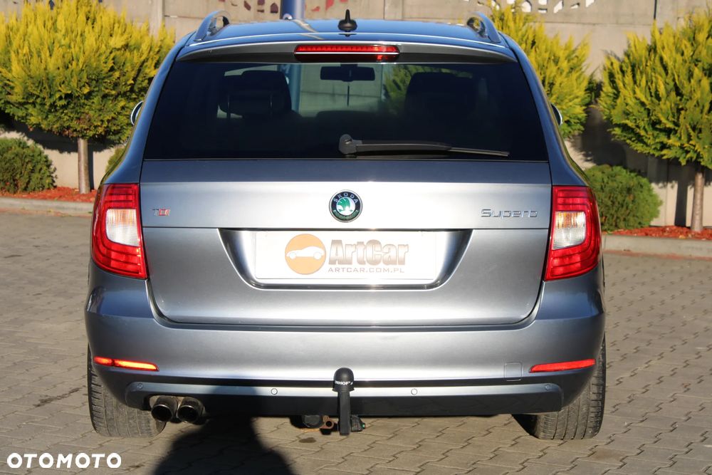 Skoda Superb 2.0 TDI Ambition DSG - 8