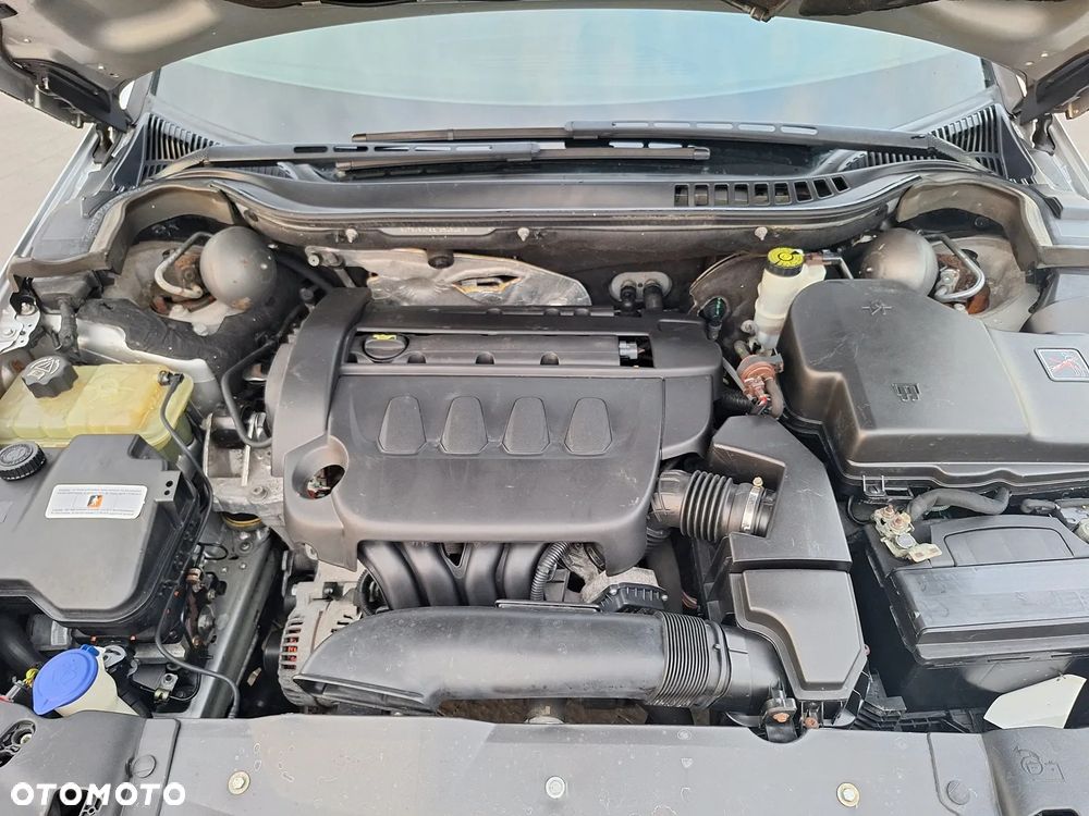 Citroën C5 2.0 16V Confort - 32