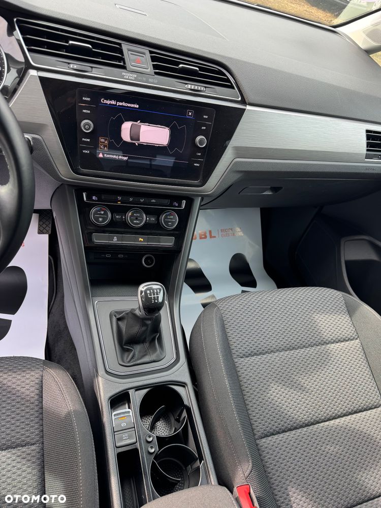 Volkswagen Touran 1.5 TSI ACT OPF Trendline - 28