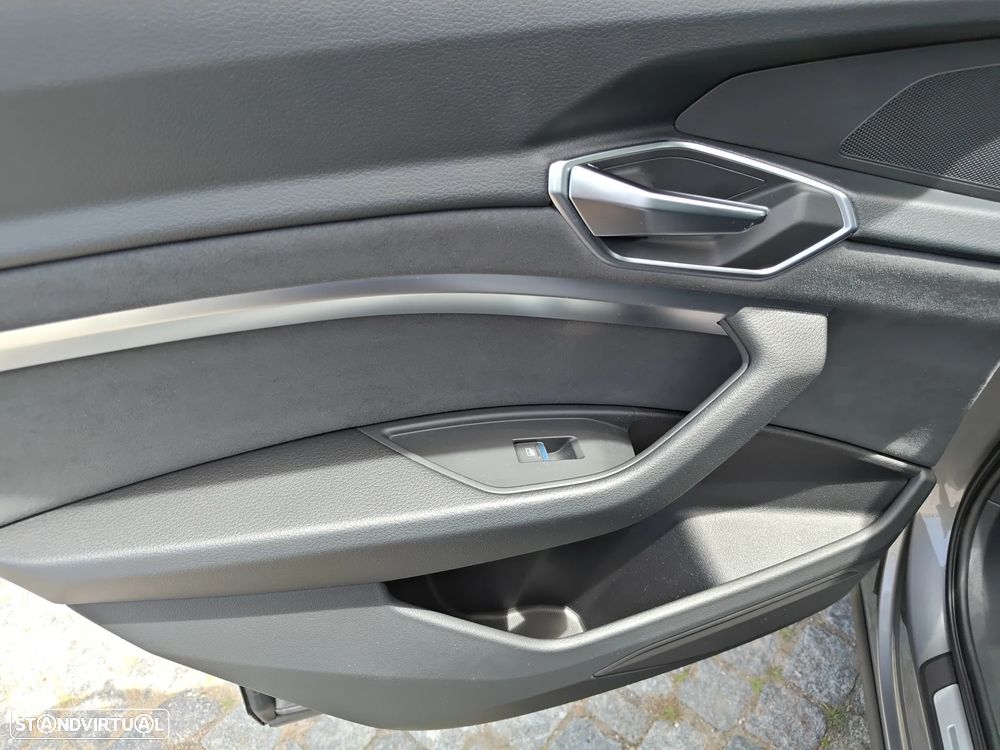 Audi e-tron Sportback 50 quattro - 37
