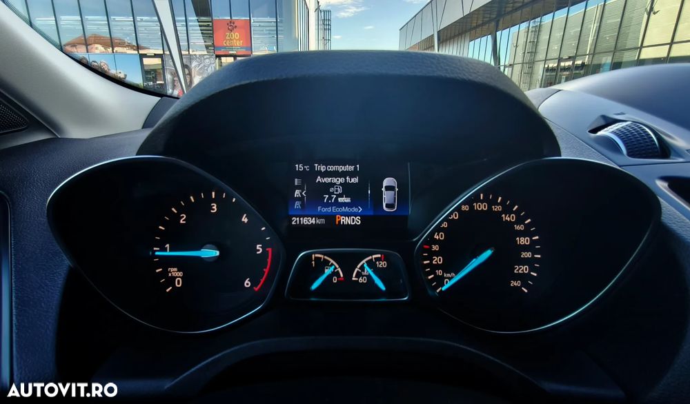 Ford Kuga 1.5 TDCi 2x4 Aut. Titanium - 13