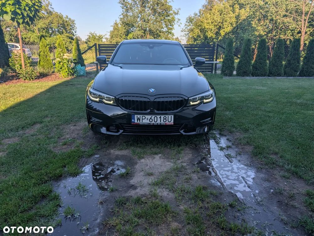 BMW Seria 3 320d Sport Line - 2